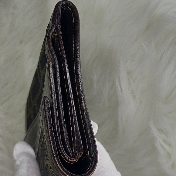 Fendi Zucca wallet - Picture 15 of 17